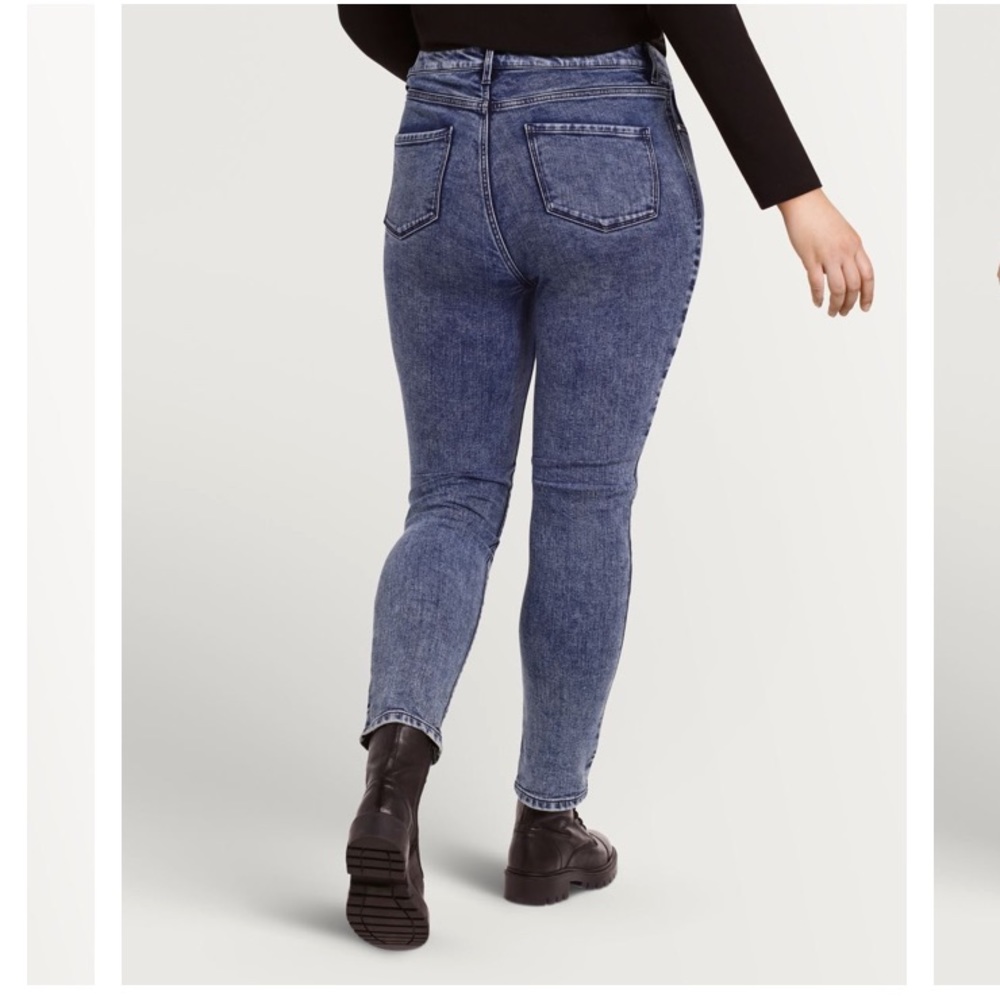 RJeans high rise light wash denim by Reitmans